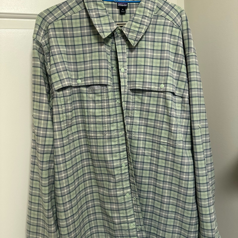 Patagonia Men's Plaid Button-Up Shirt in Light Green and Gray